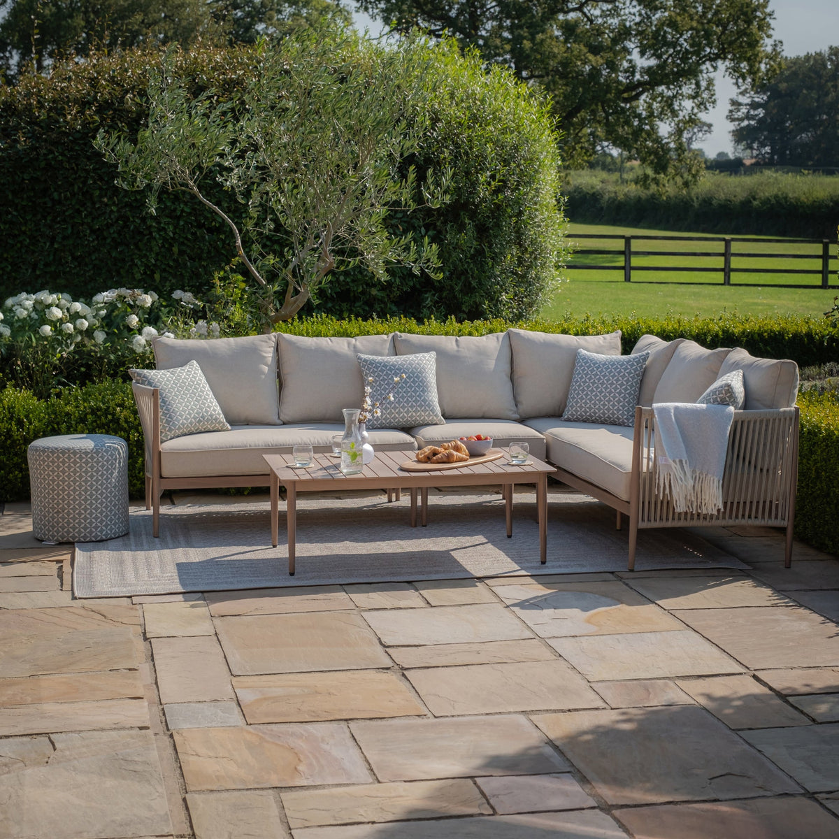 Best Outdoor Furniture UK Brands in 2025: Stylish Picks for Modern Gardens & Patios