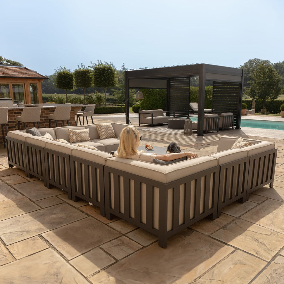 Get Your Garden Summer-Ready with Maze: Your Ultimate Outdoor Oasis Awaits!.