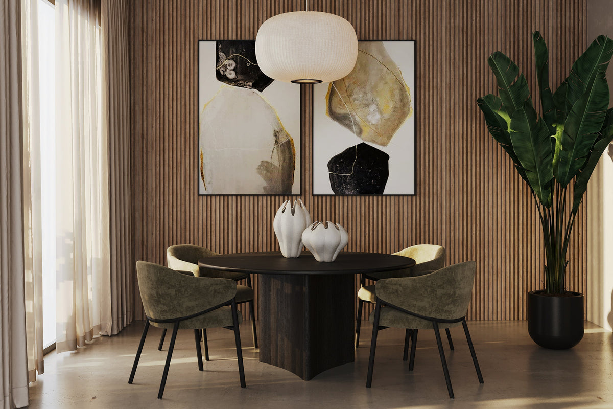 Small Dining Tables for 2: Space-Saving Solutions for UK Apartments.