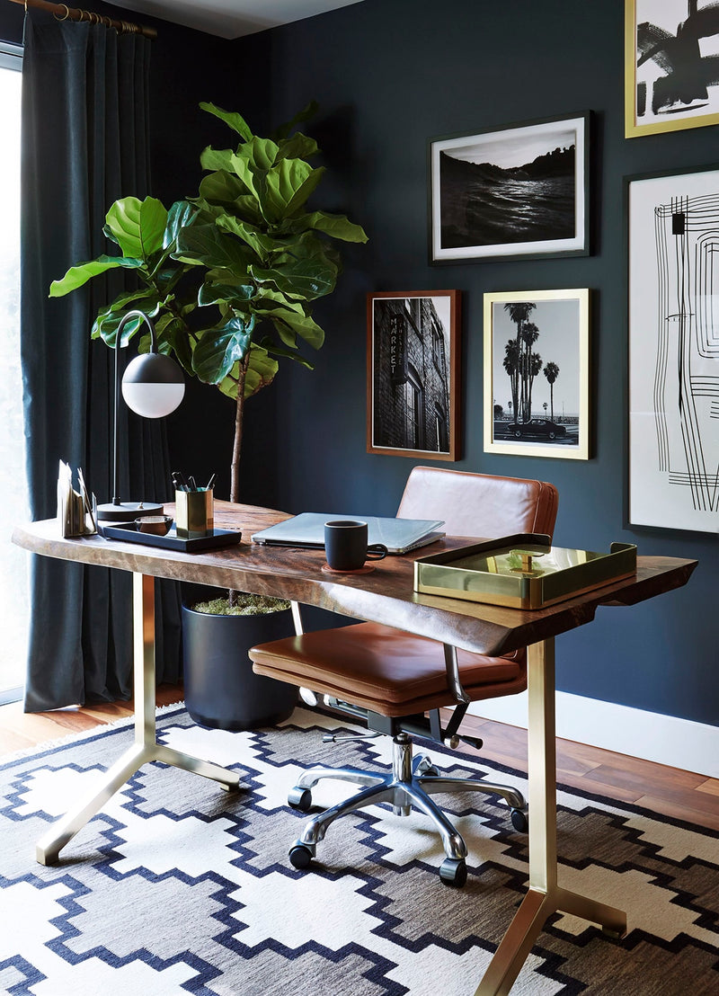Embracing Hybrid Working: Pros, Cons, and Creating the Perfect Home Office.