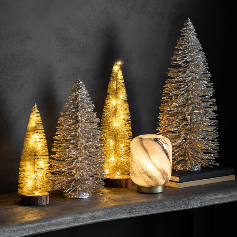 'Tis the Season to Dine in Style: A Guide to Picking and Styling Your Dining Table for Christmas.