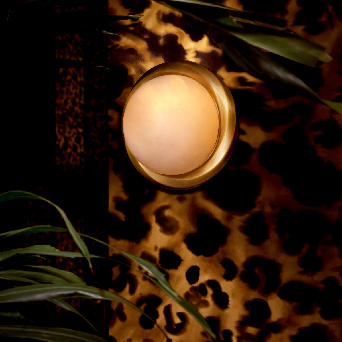 Eichholtz Lighting Wall Lamp Vigo House of Isabella UK