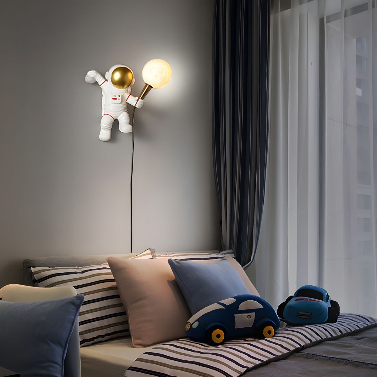 Astronaut LED Wall Light Plug In Moon Globe Kids Bedroom UK.