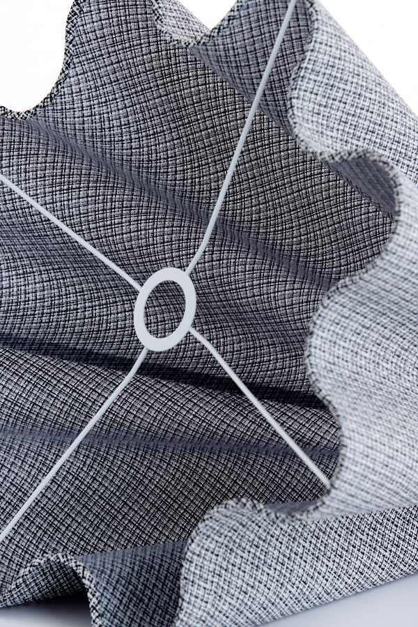 Shade round wave 35-10,5-20 cm BEZAHA linen black-white