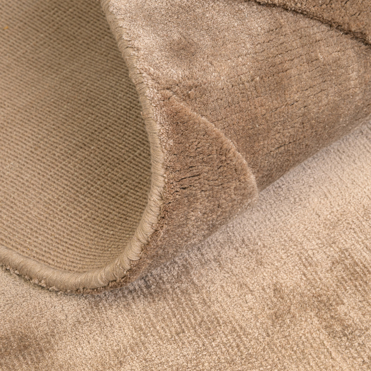 Promo material Metz Beige carpet color swatch