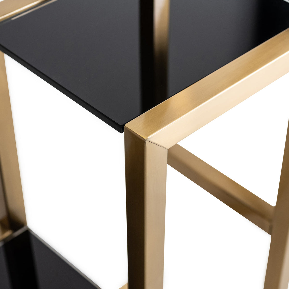 Display cabinet Magnus brushed gold