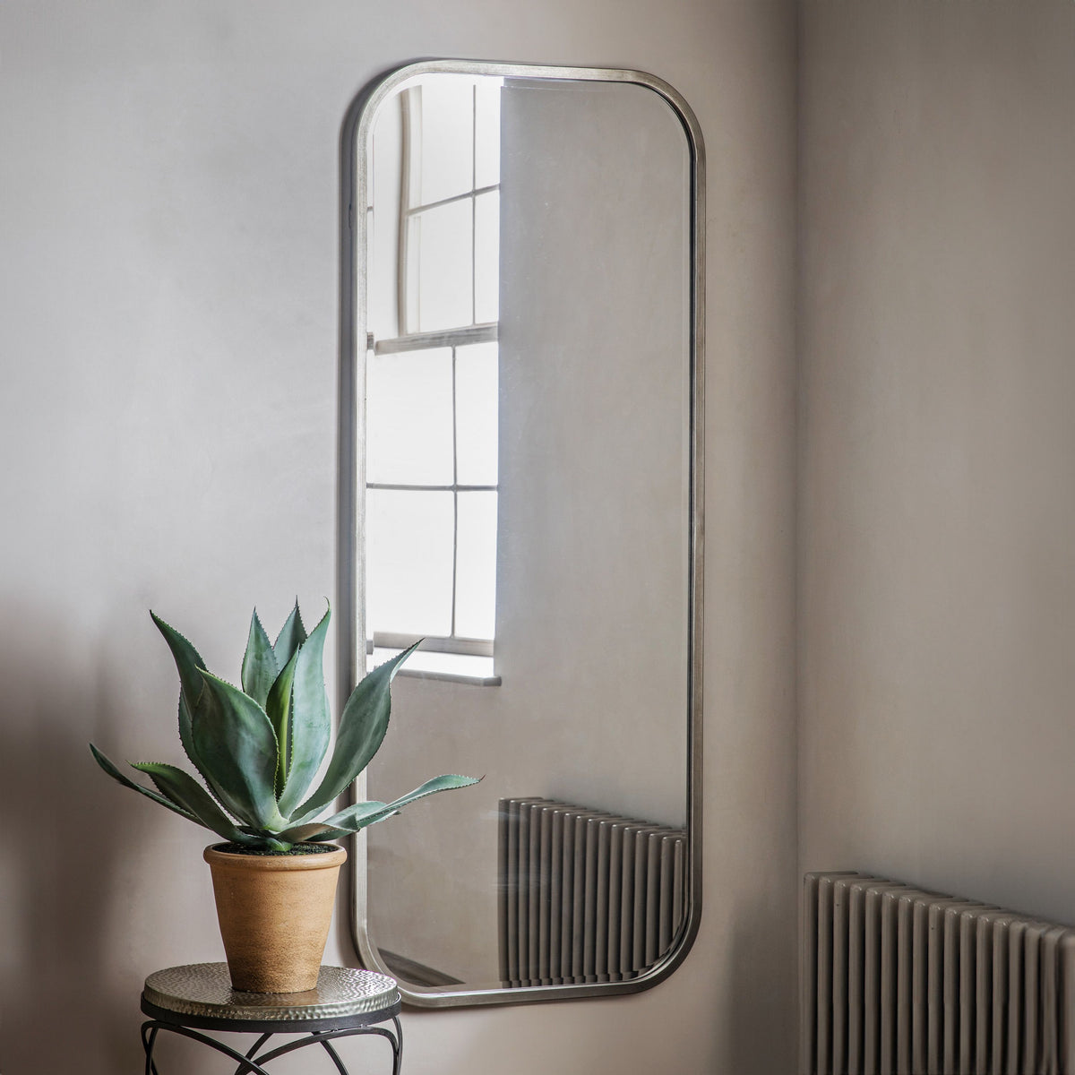 Logan Leaner Mirror Distressed Champagne