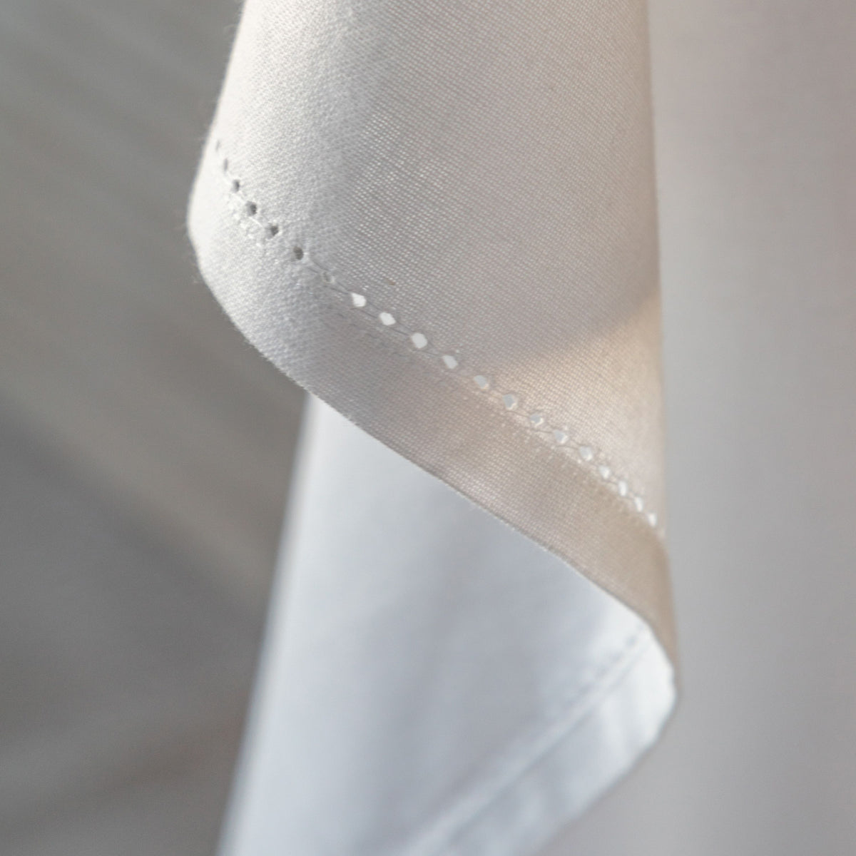 White Classic Tablecloth White Small