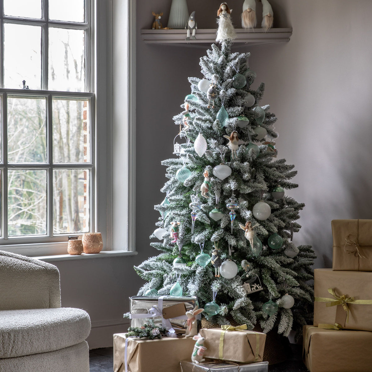 Skiing Hares White Set of 2