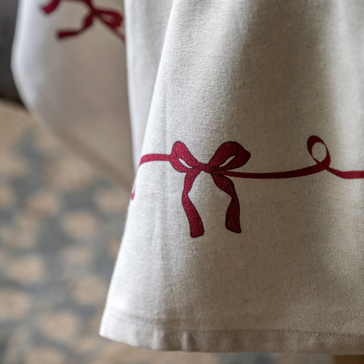 Heritage Christmas Printed Table Cloth Small