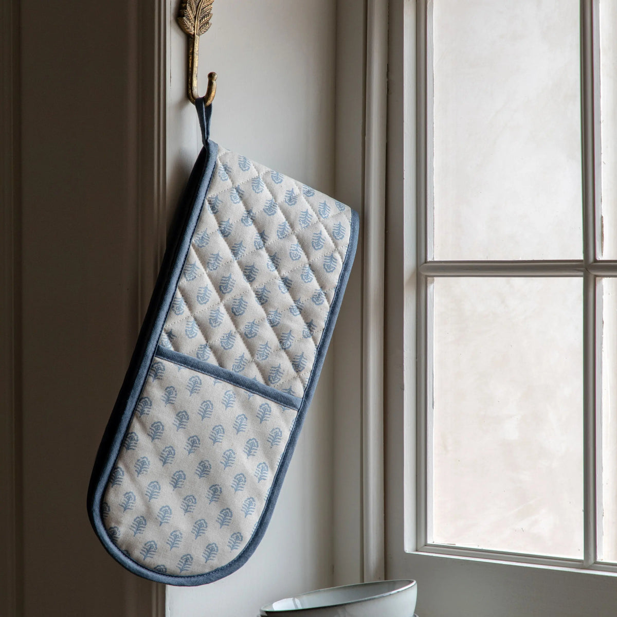 Fleur Floral Stamp Double Oven Glove Blue