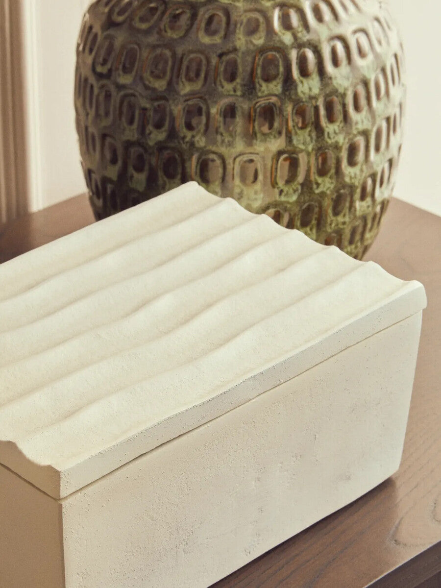 Mira Large Ivory Finish Rippled Box