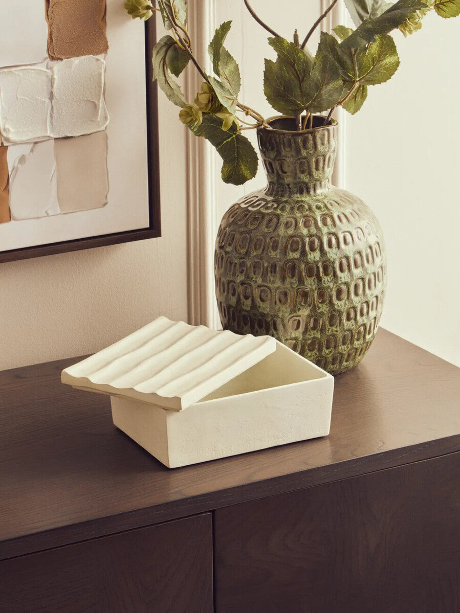 Mira Small Ivory Finish Rippled Box