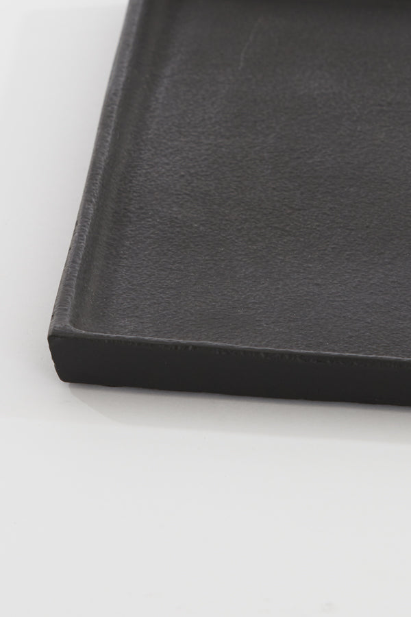 Dish 30x17,5x1 cm MAES black