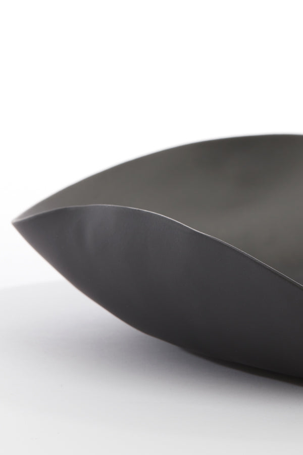 Dish 33x32x6,5 cm ANZIO matt black