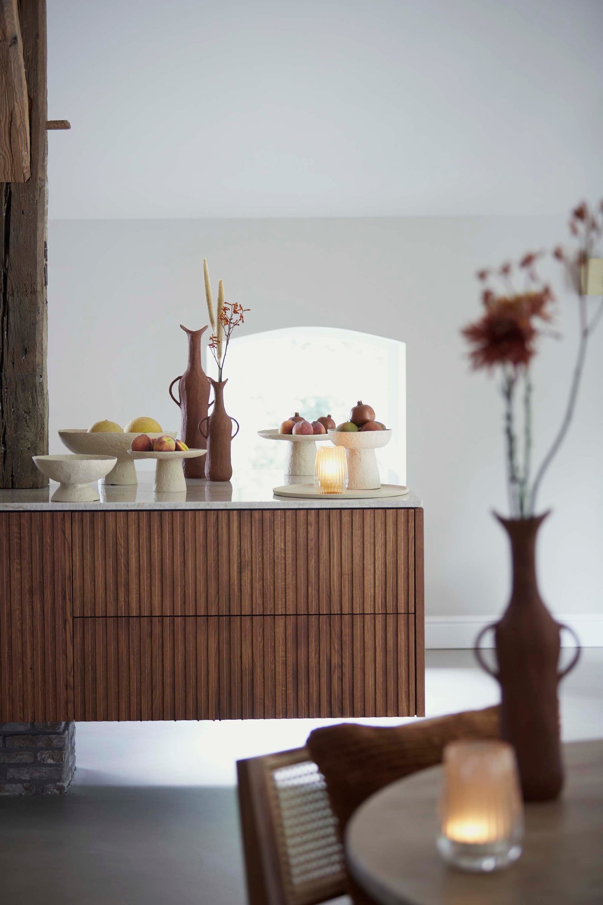 Dish on base 25x24x12,5 cm OTA sand+light brown spotted