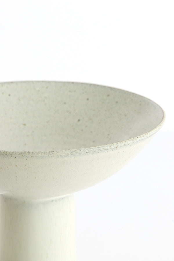 Dish on base 28x18,5 cm VASCO matt cream-sand