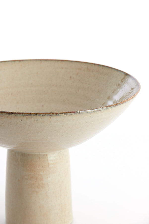 Dish on base 35,5x25,5 cm VASCO shiny beige