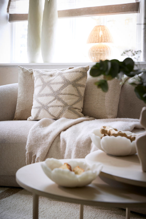 Cushion 45x45 cm MUNCIE sand+cream feather filled
