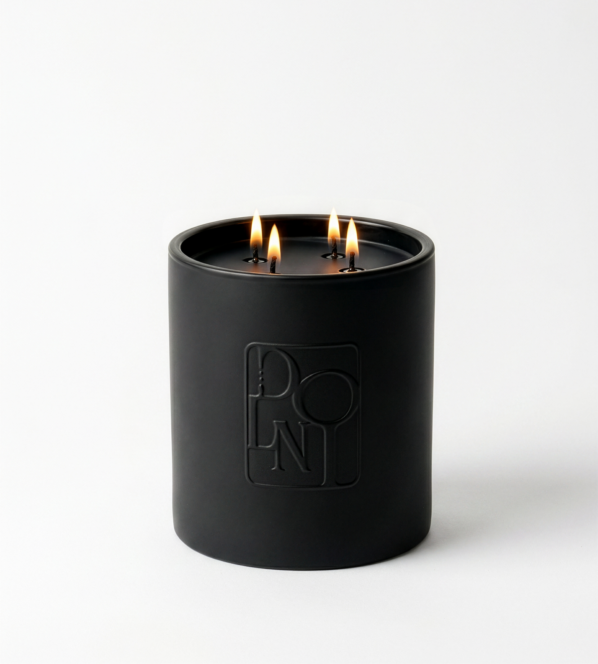 Dolni XL Black Ceramic 2200g Tuberose & Sandalwood Candle