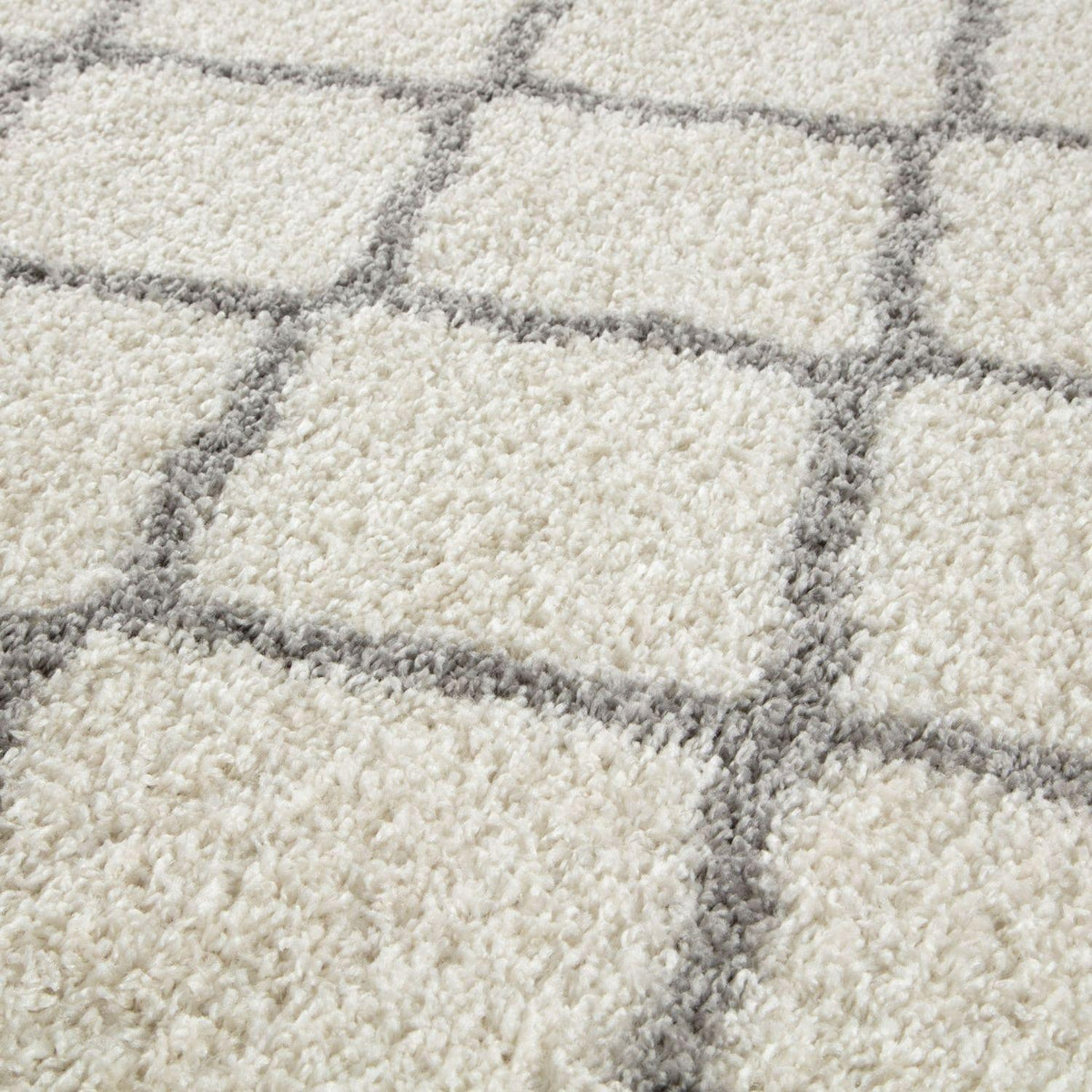 Moroccan Ivory Shaggy Rug | 700