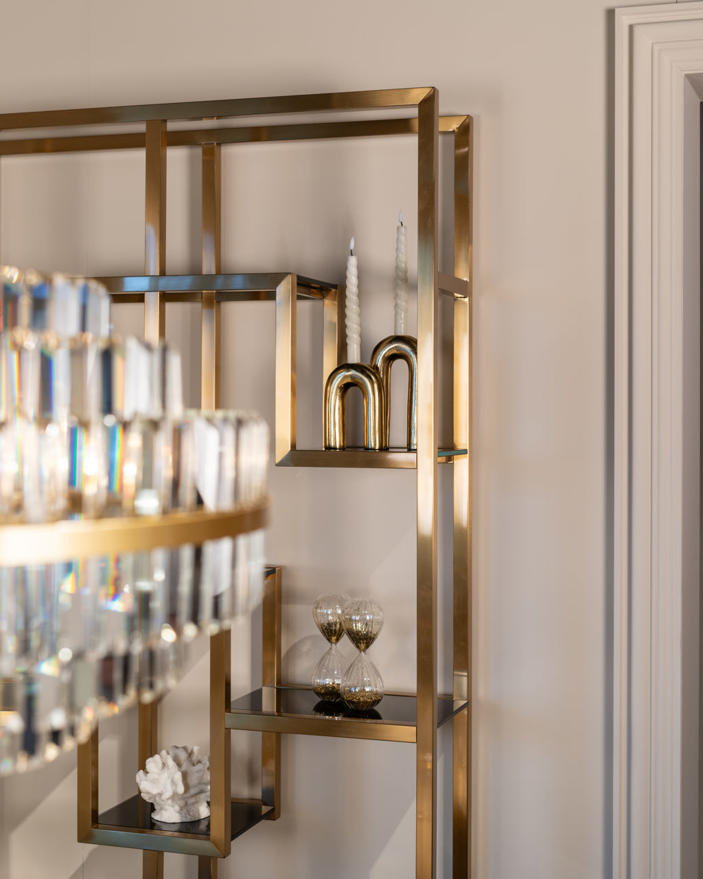 Display cabinet Magnus brushed gold