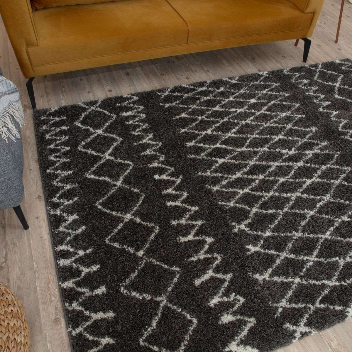 Moroccan Dark Grey Shaggy Rug | 940