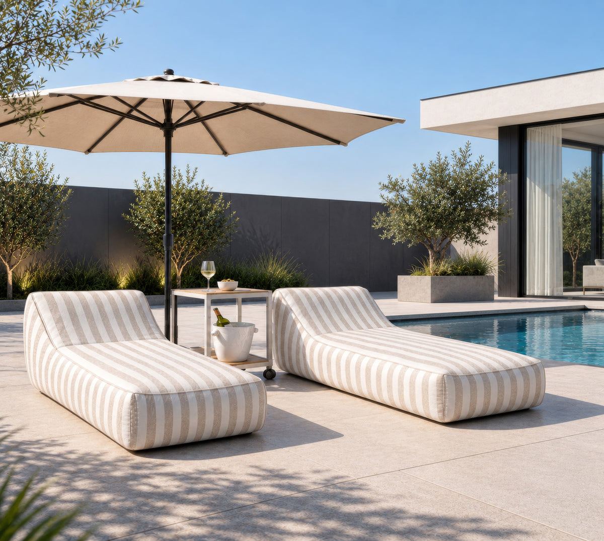 Outdoor daybed Solada ecru stripe