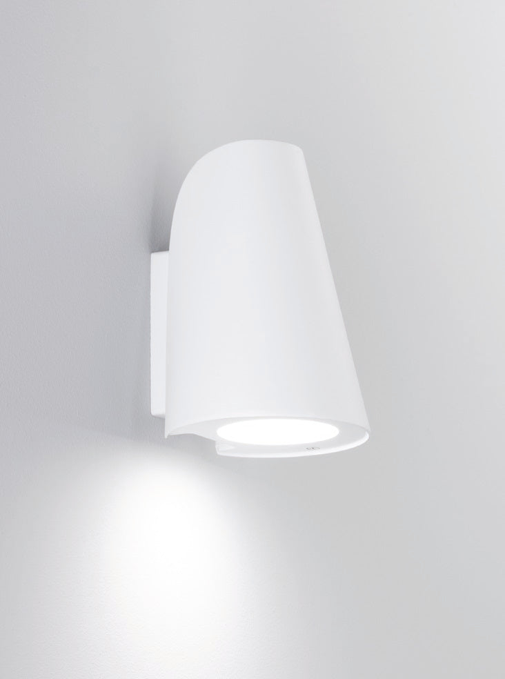 Exto Small Flush Exterior