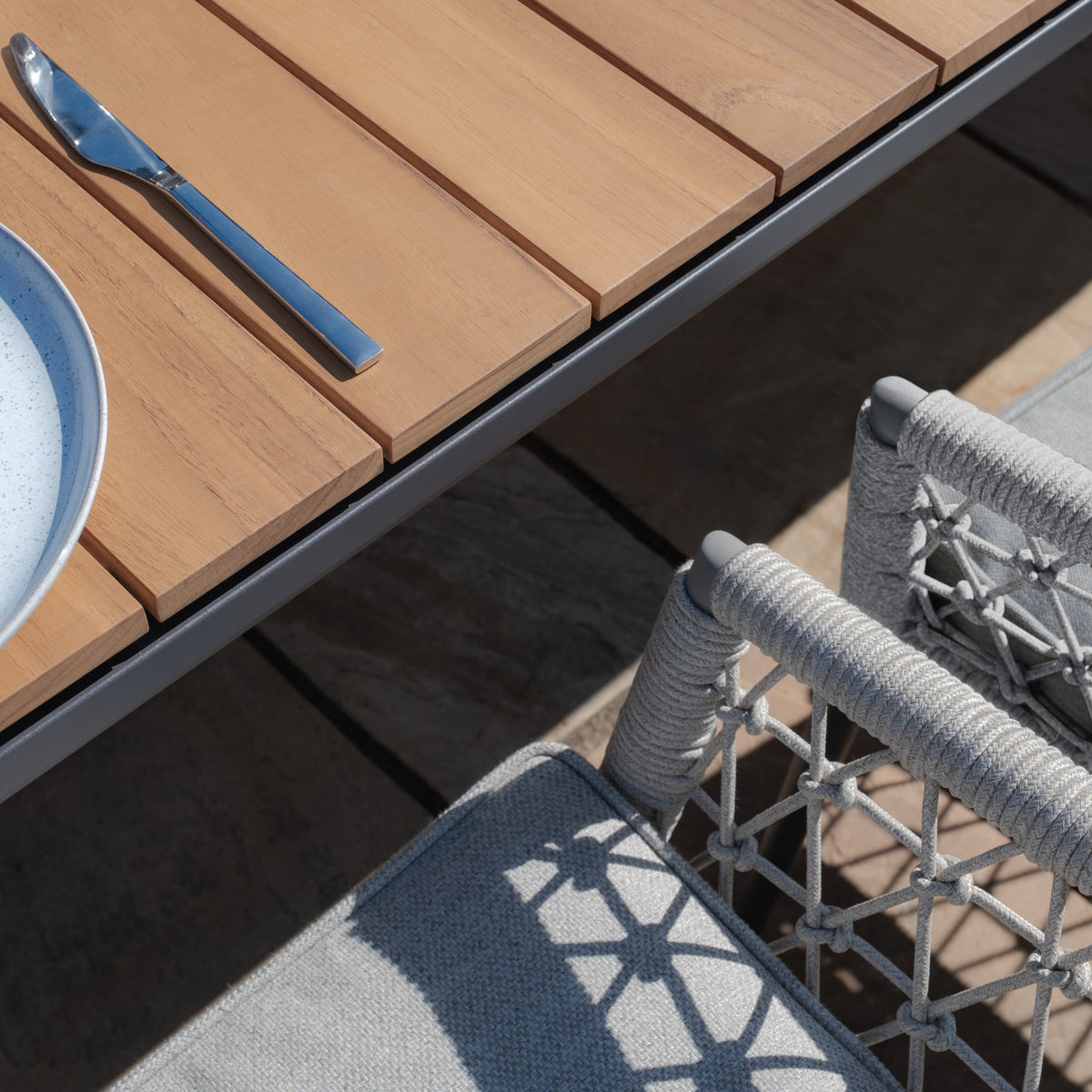 Jakarta Teak Rectangular Extending Dining Table With Monaco Dining Chairs - Cool Linen