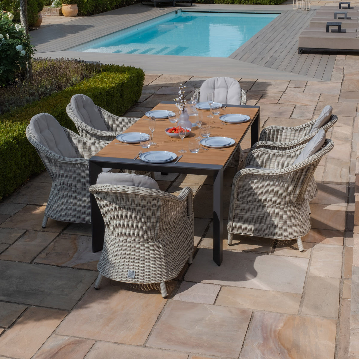 Jakarta Teak Rectangular Extending Dining Table With Oxford Heritage Dining Chairs