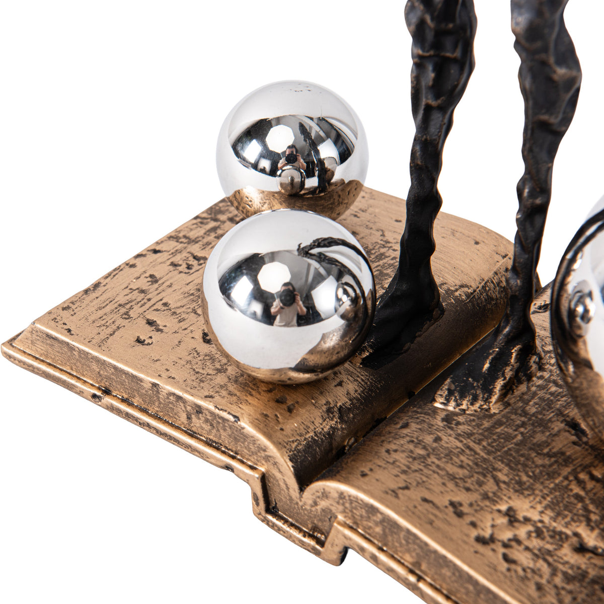 Lior Sculpture.