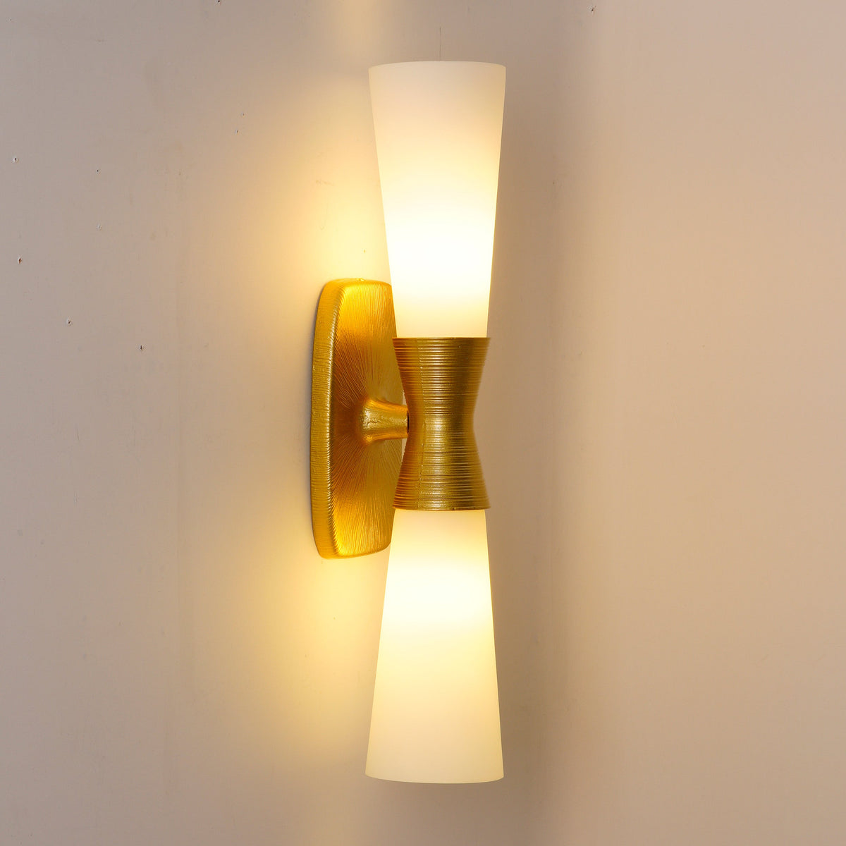 Lorena Wall Lamp.