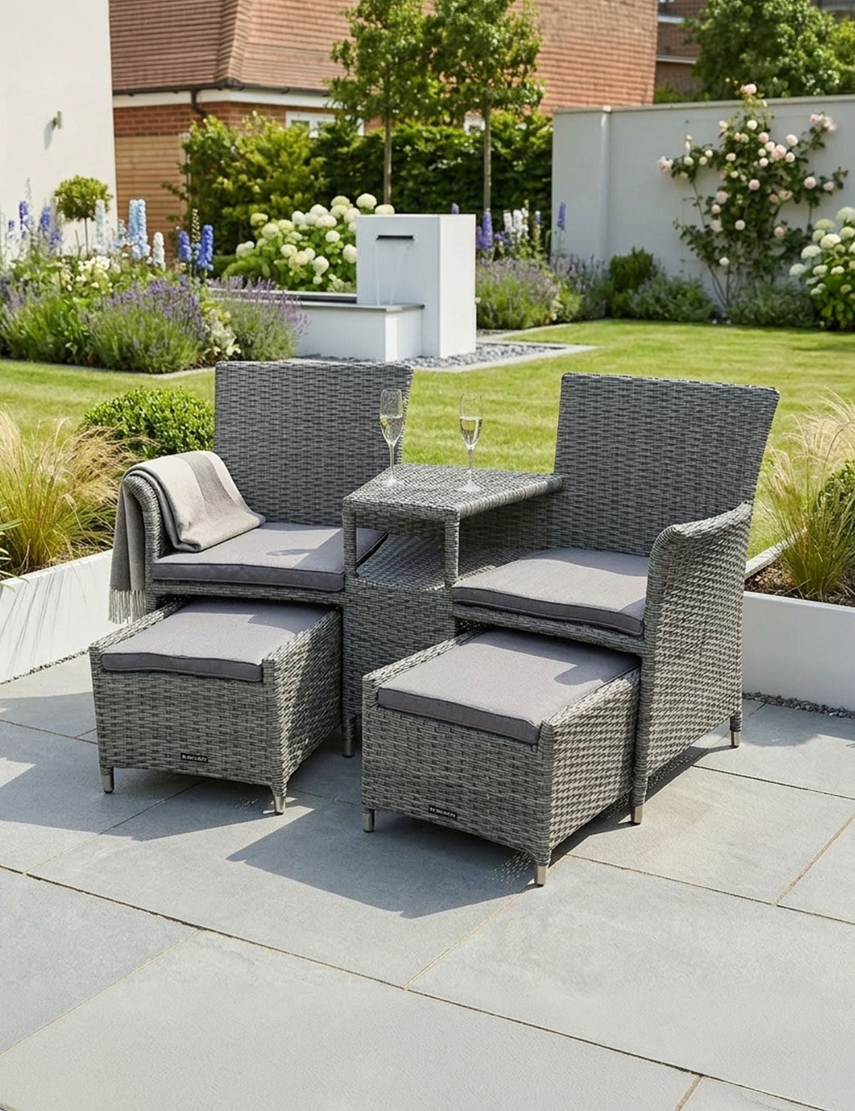 Paris 2 Seater Fixed Companion Set