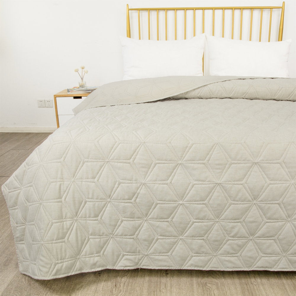 Lombardi King Cream Quilt