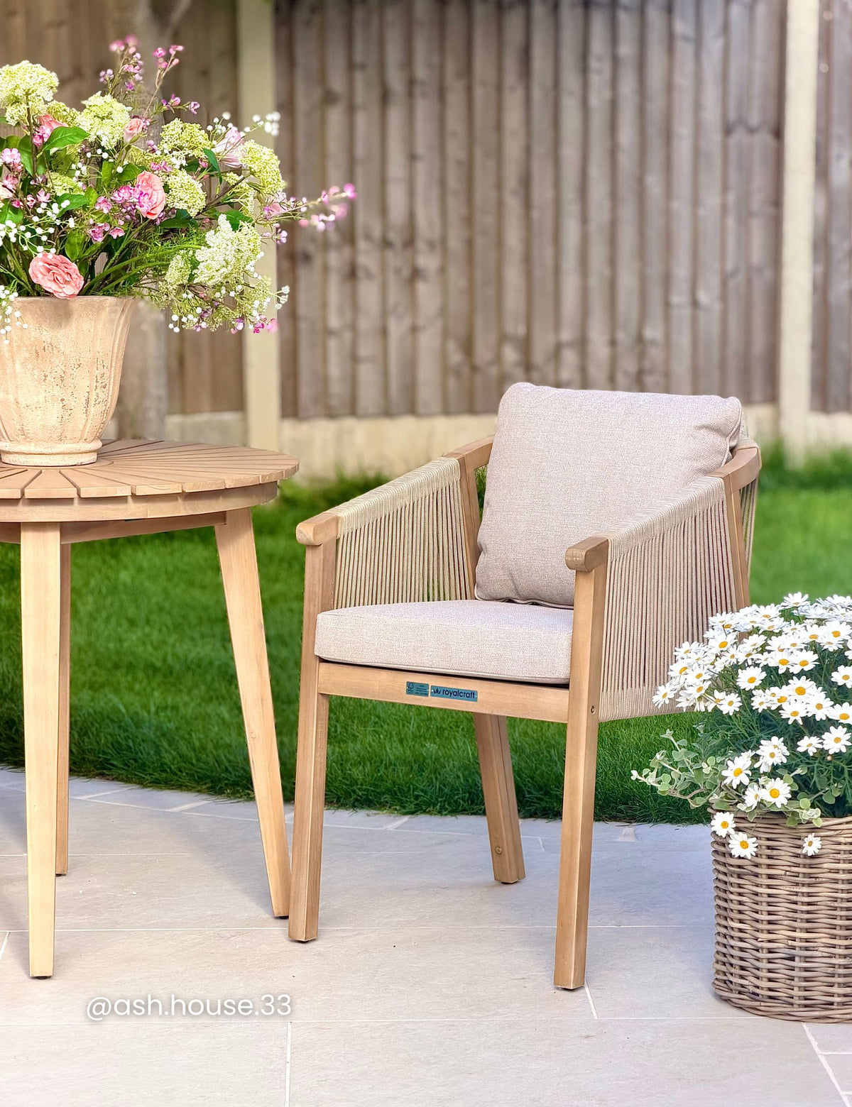 Roma 2 Seater Round Sunray Bistro Set with Roma Dining Chairs