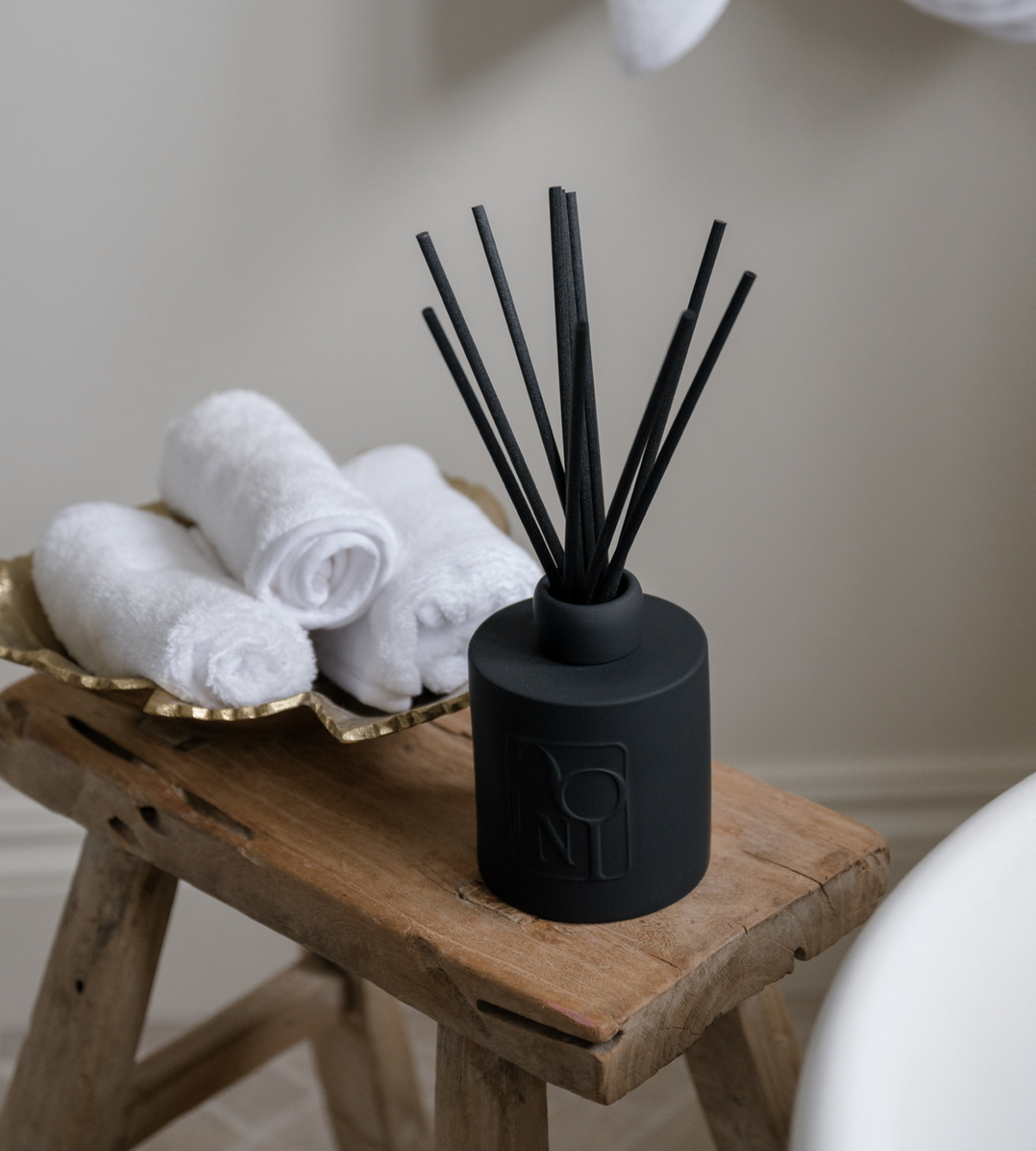 Dolni Large Black Ceramic Rodí Noir 500ml Reed Diffuser