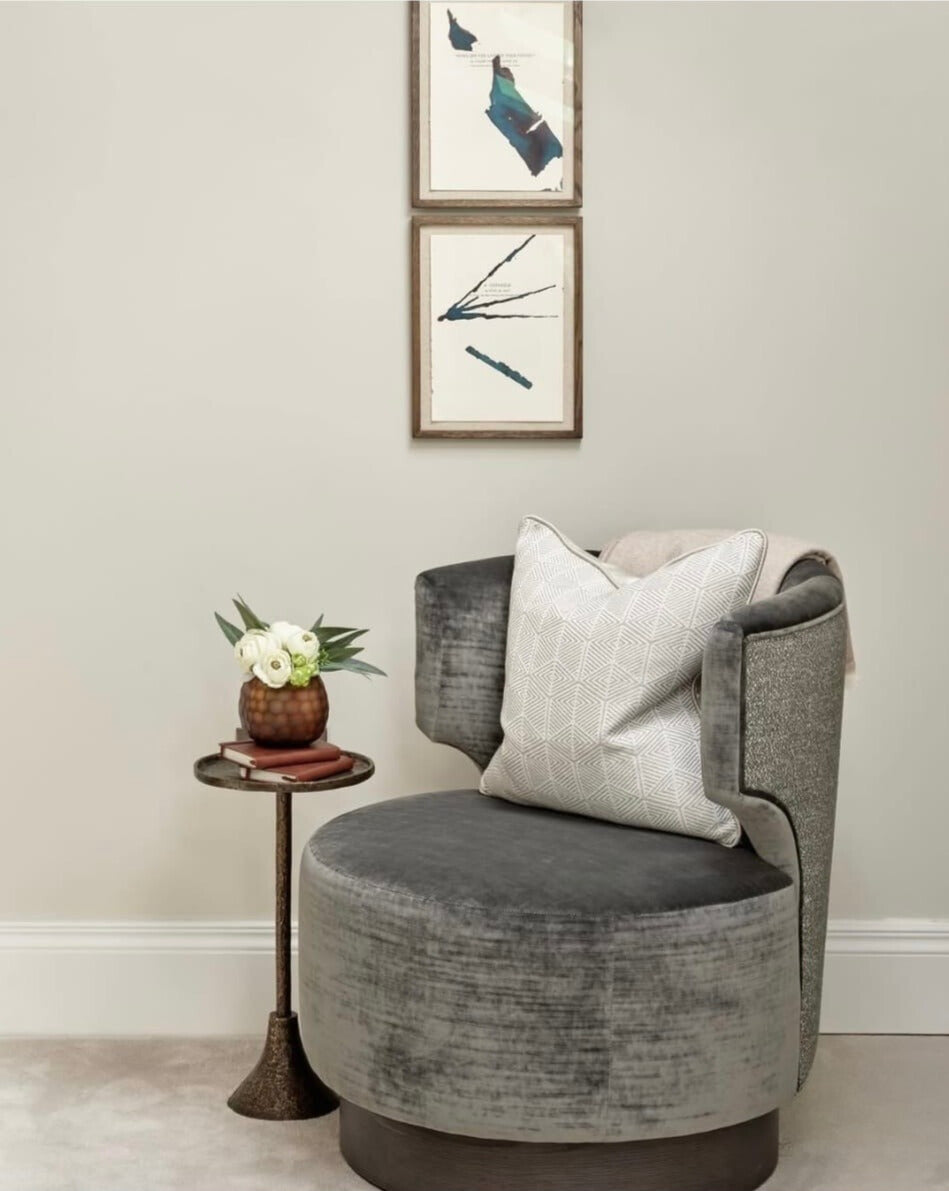 Gimlet Bronze Dorato Round Cocktail Table