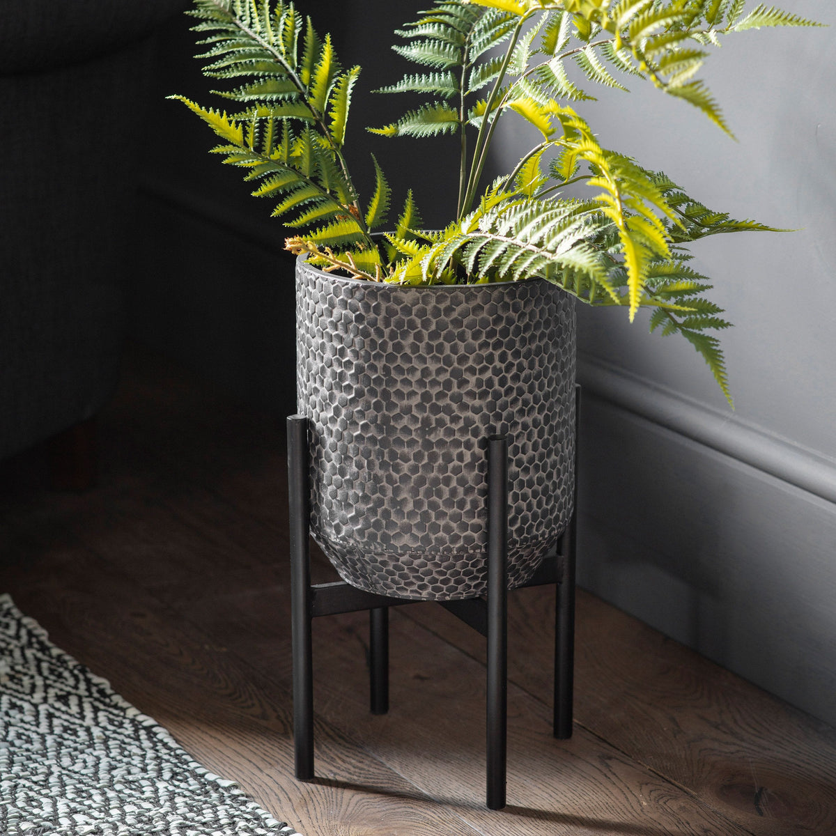 Angerton Metal Planter Black Small.