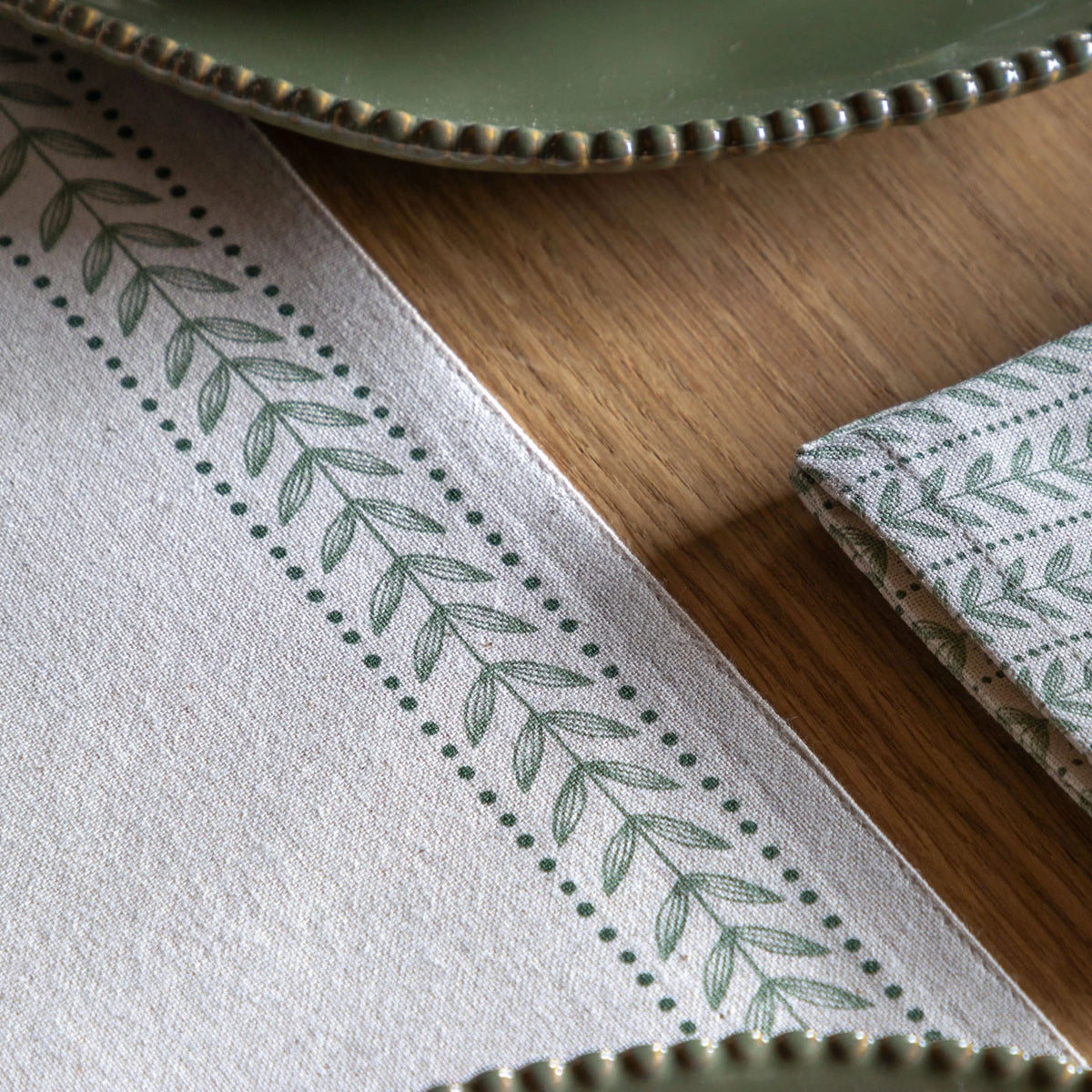 Bodhi Accessories Arbor Leaf Table Runner Natural House of Isabella UK