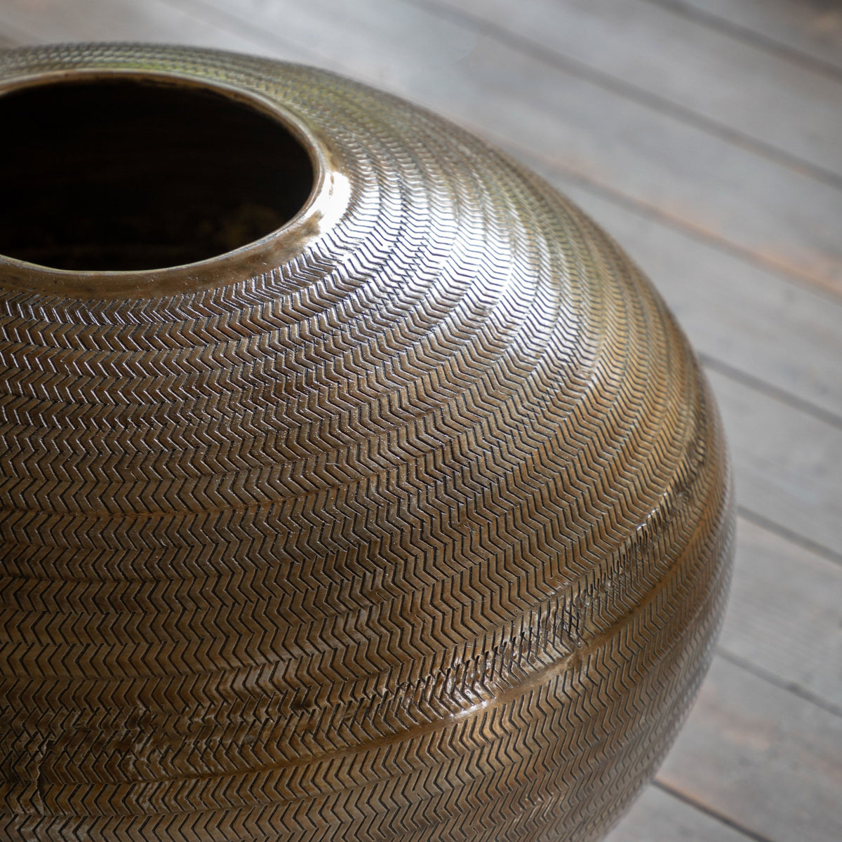 Bodhi Accessories Artistic Aluminium Wide Vase Arrow Antique Brass House of Isabella UK