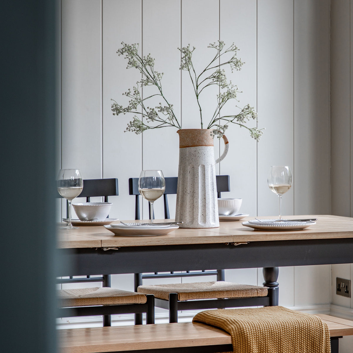 Bicester Pitcher Vase - Natural/White.