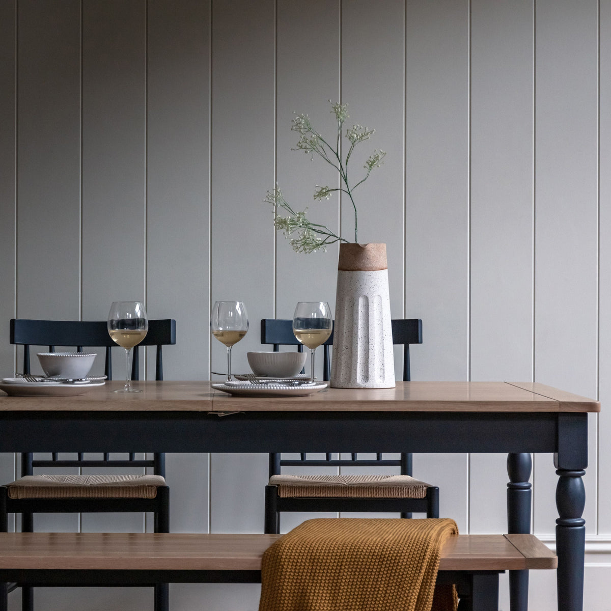 Bicester Pitcher Vase - Natural/White.