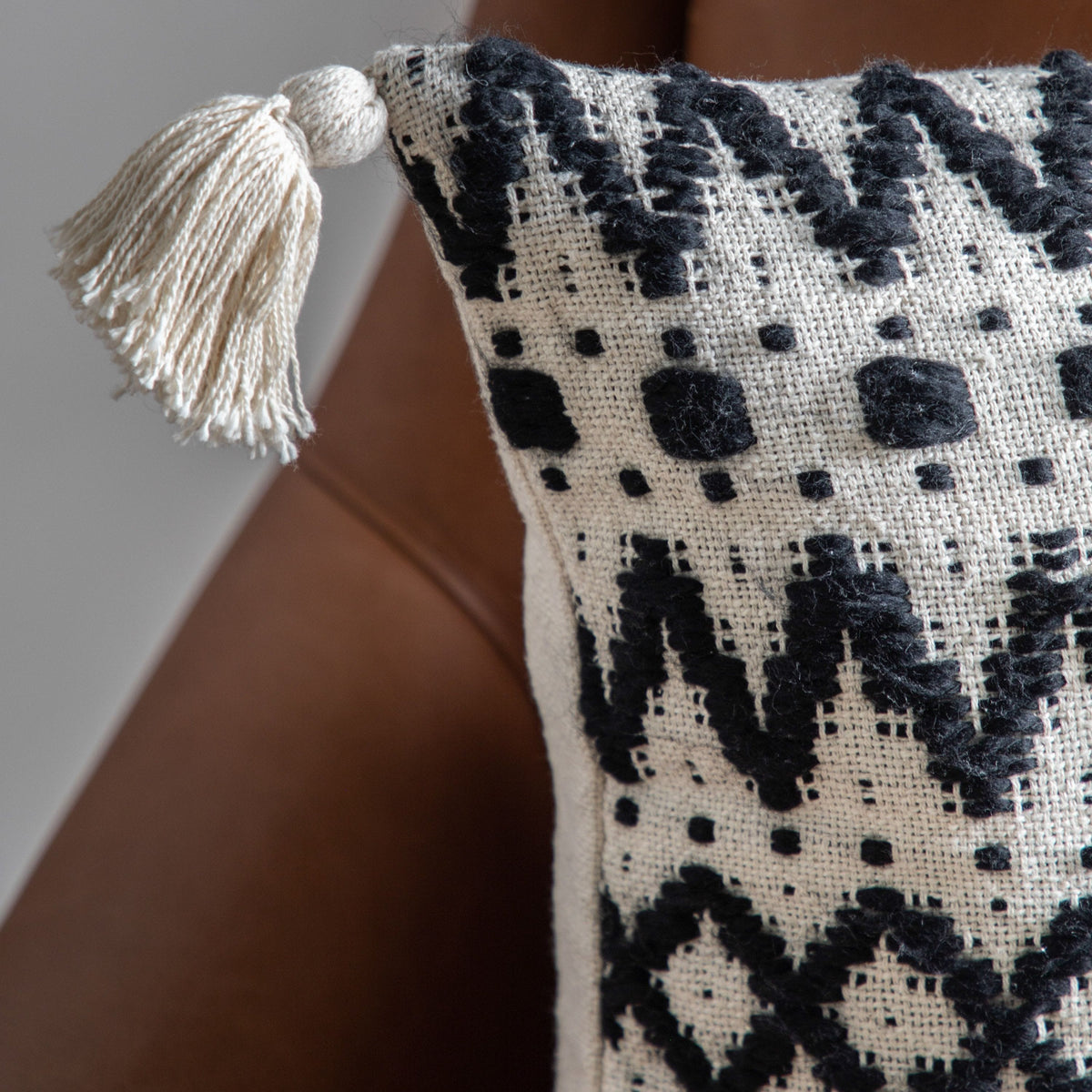 Black & Cream Tufted Cushion.