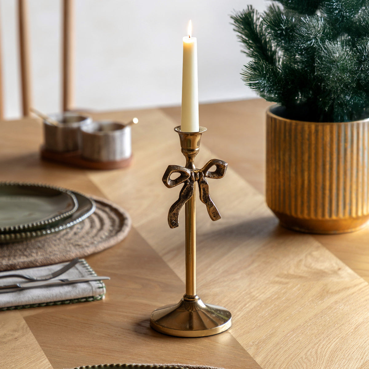 Bodhi Accessories Bow Dinner Candle Holder Gold House of Isabella UK