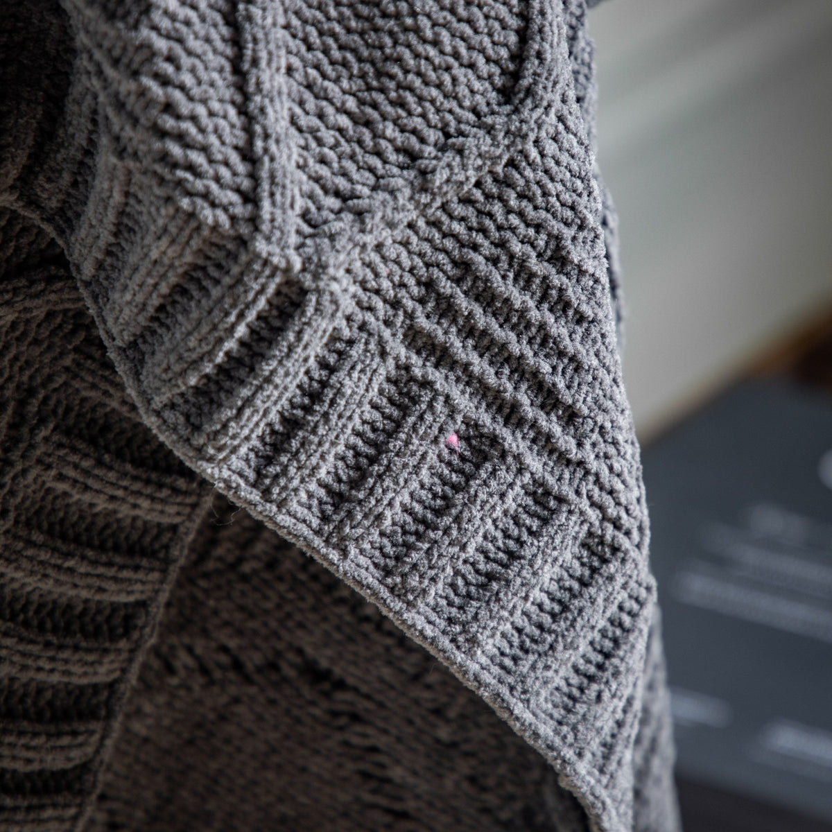 Chenille Cable Throw Grey.