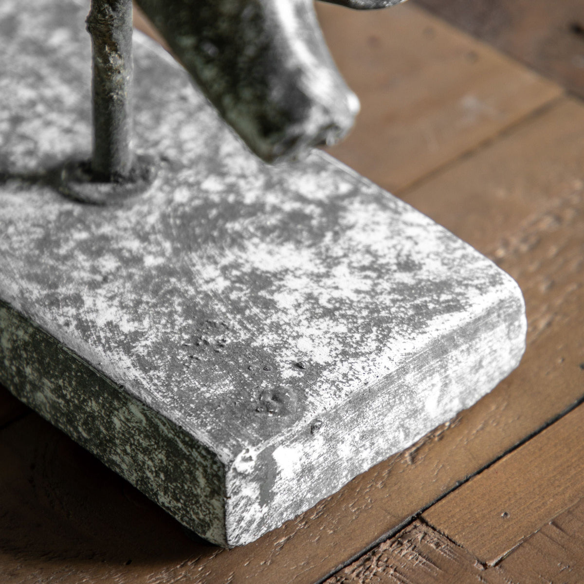 Cockermouth Horse Antique White.