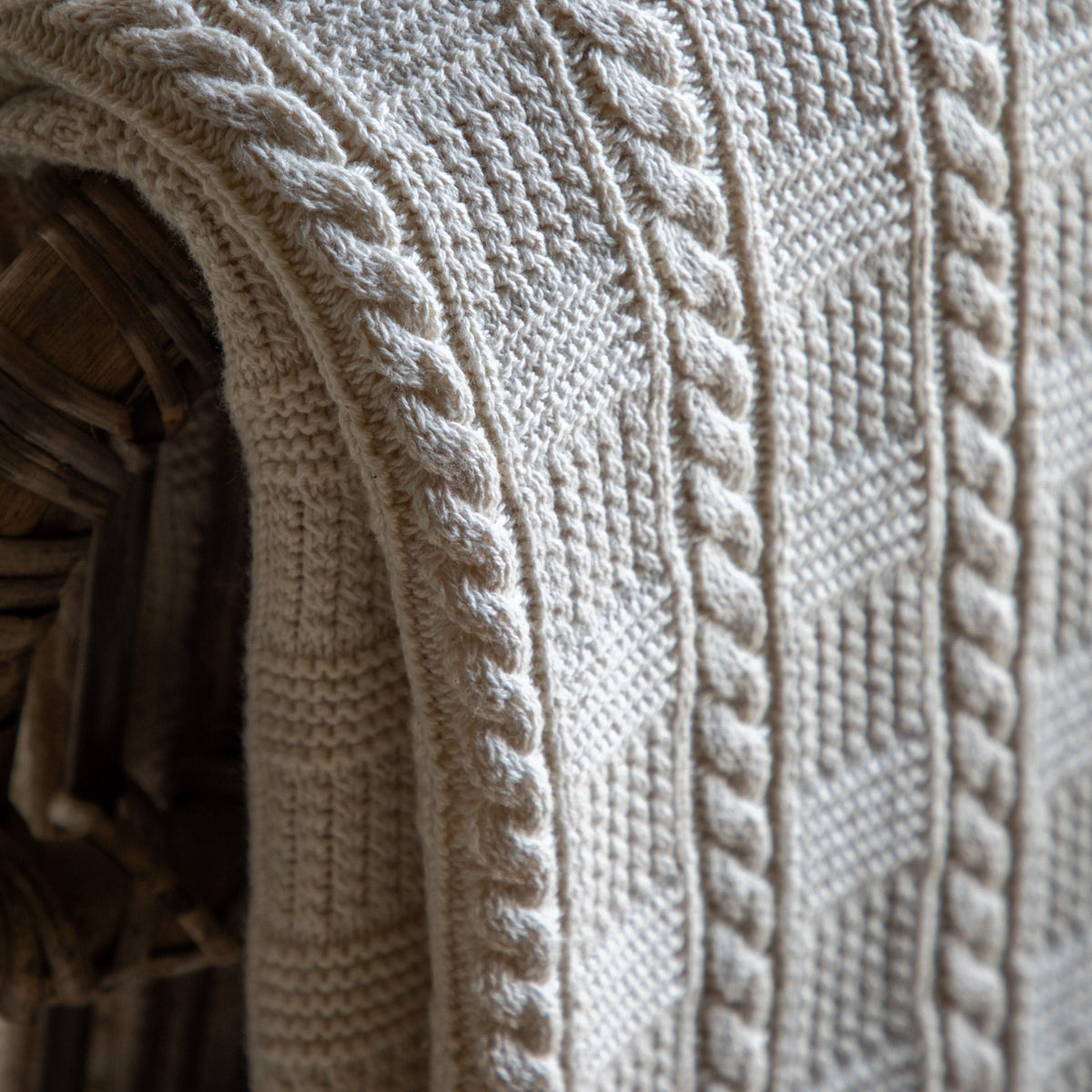 Cotton Cable Throw Cream.
