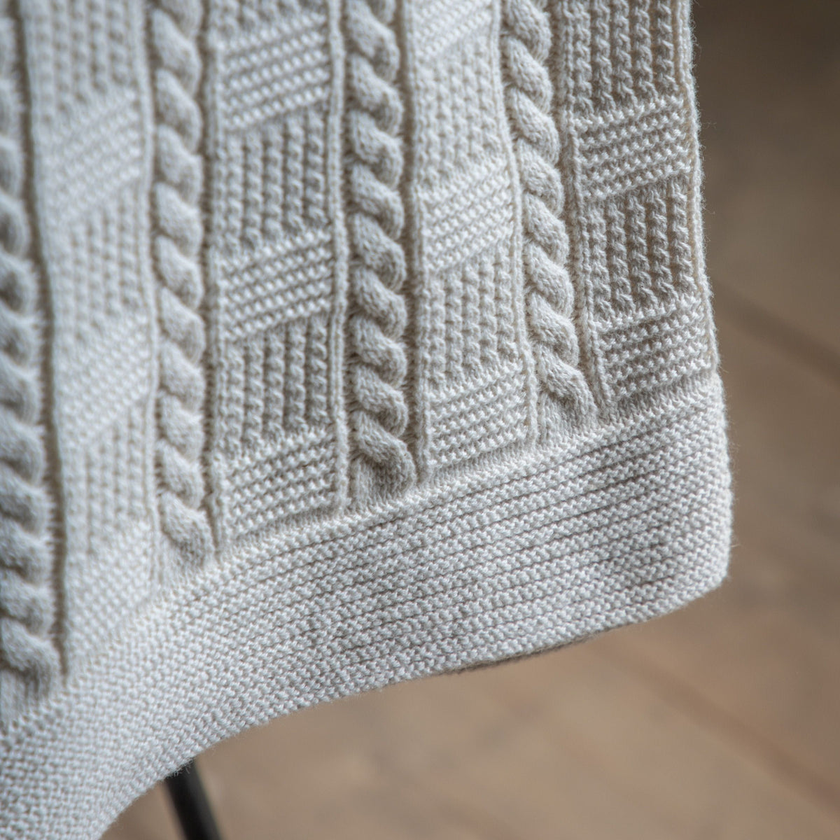Cotton Cable Throw Cream.
