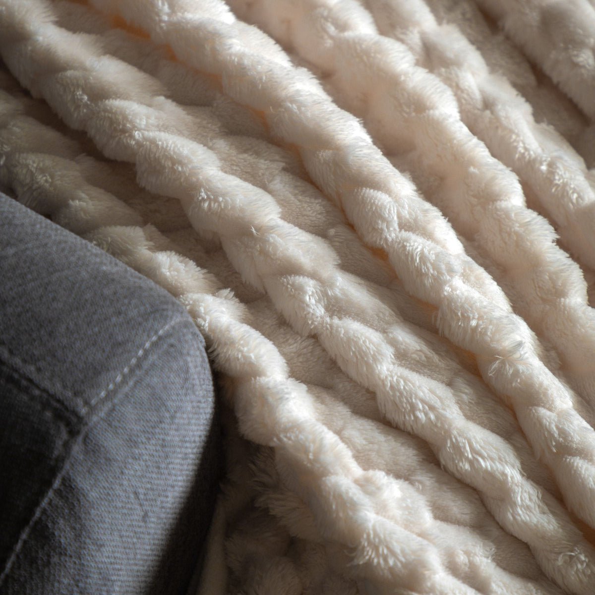 Bodhi Accessories Jacquard Velvet Knitted Throw Natural House of Isabella UK